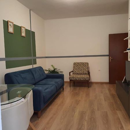 Heris'S Apartment Tirana Buitenkant foto
